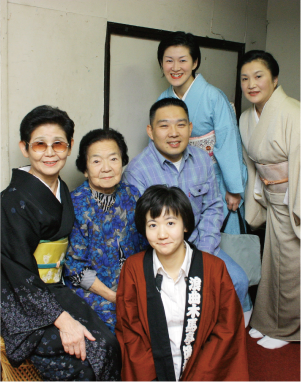 左から、豊子、東家栄子、沢村さくら、国本武春、玉川奈々福、玉川みね子